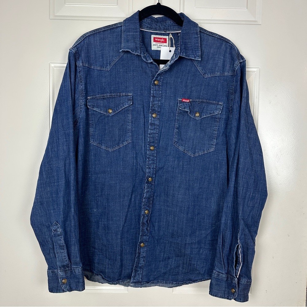 Wrangler dark denim snap front shirt sz Large